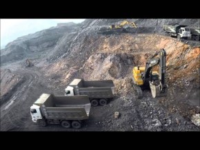  Chuẩn bị khai trường mỏ đá